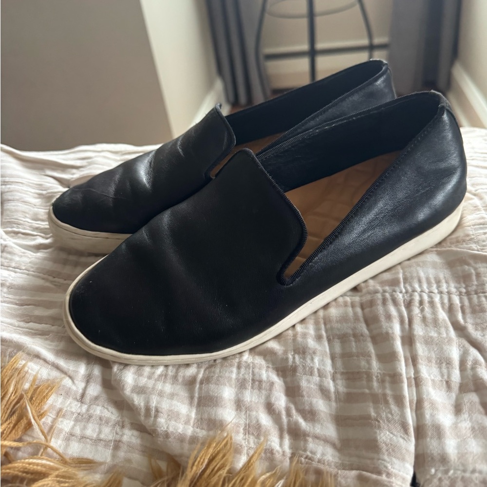 Birdies Black Slip-On Women's Shoes, size 8.5